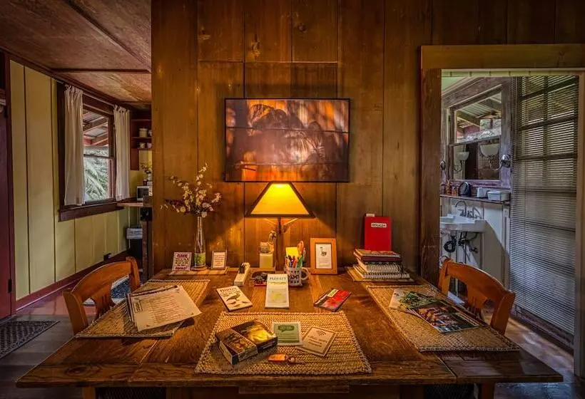 ペンション Crater Rim Cabin