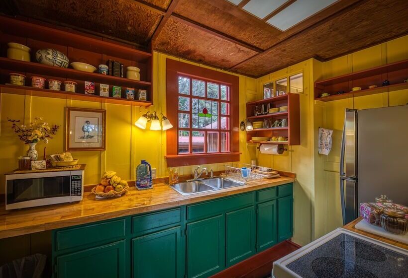 ペンション Crater Rim Cabin