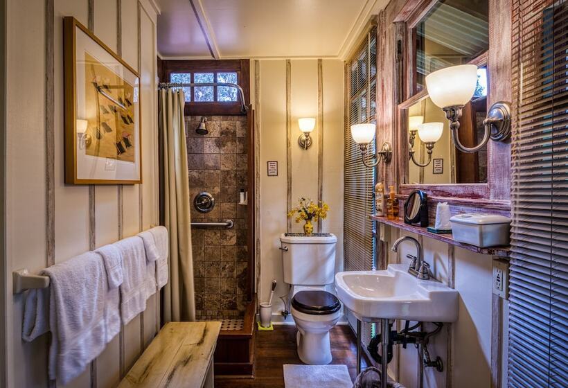 ペンション Crater Rim Cabin