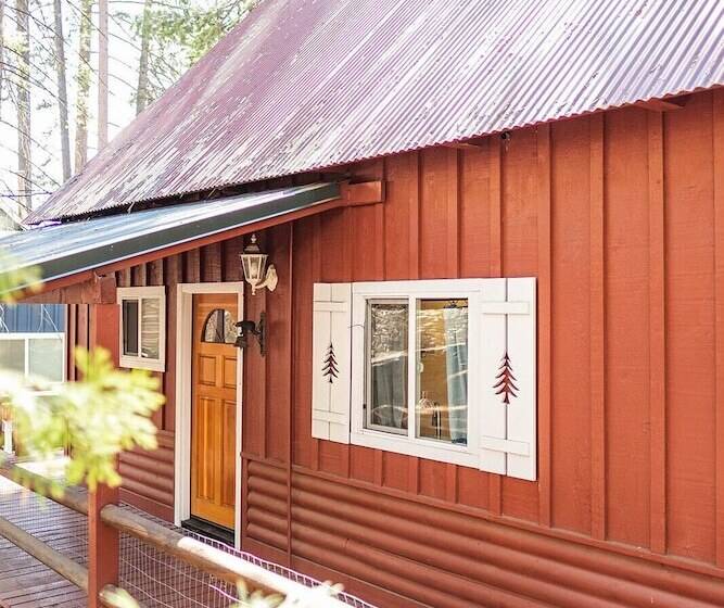 Red House   Minutes To Shaver Lake!