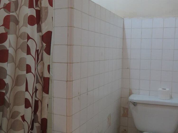 בית מלון כפרי Bohol La Roca