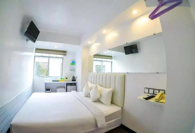 هتل Clover City Center