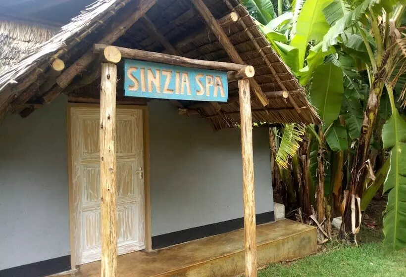 هتل Honey Badger Lodge