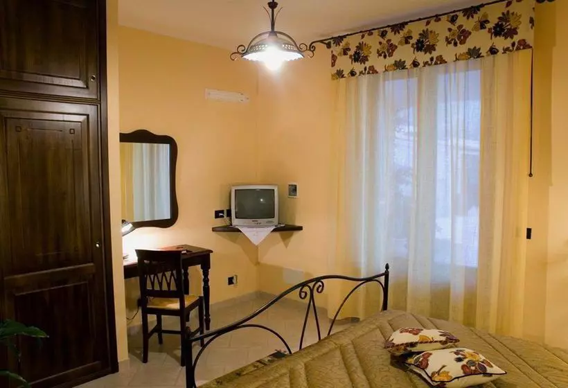 Отель Al Lago Verde