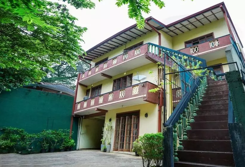 هتل Paradise Resort Kandy