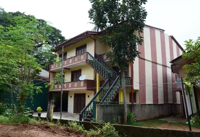 هتل Paradise Resort Kandy