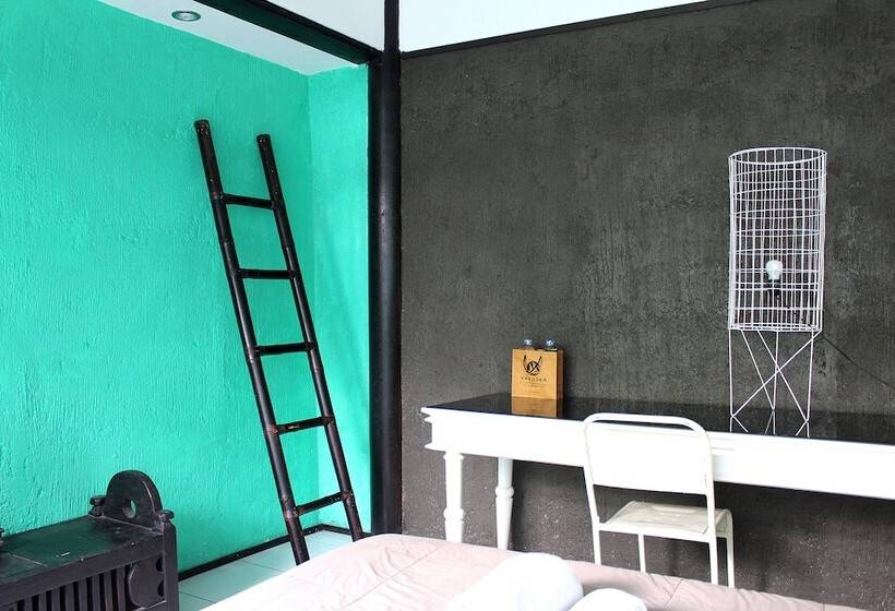 Otel Seabreeze Hostel Bali