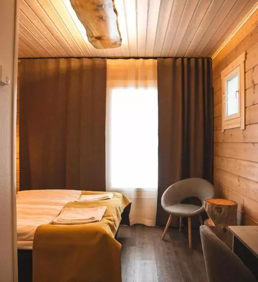 Отель Tankavaara Gold Village