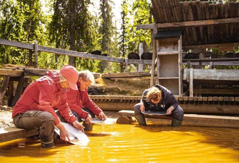 Отель Tankavaara Gold Village