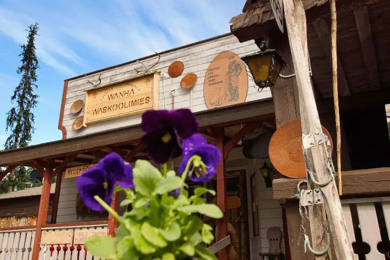 Отель Tankavaara Gold Village