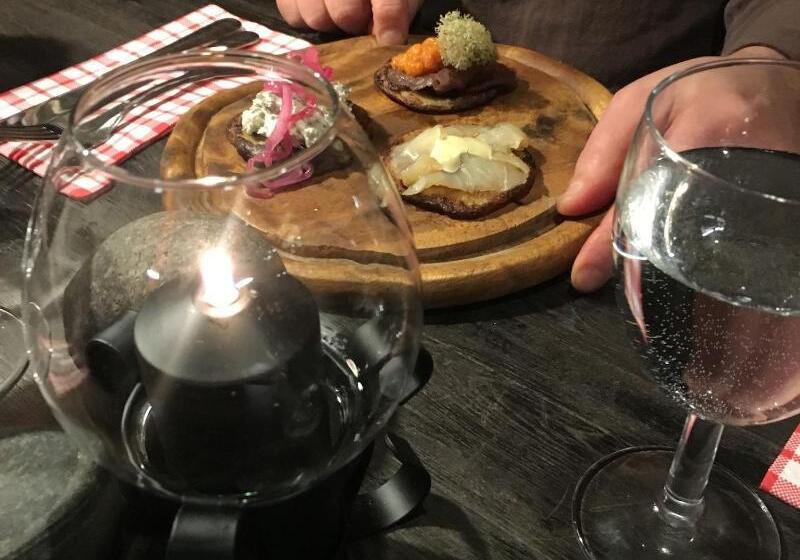 Отель Tankavaara Gold Village