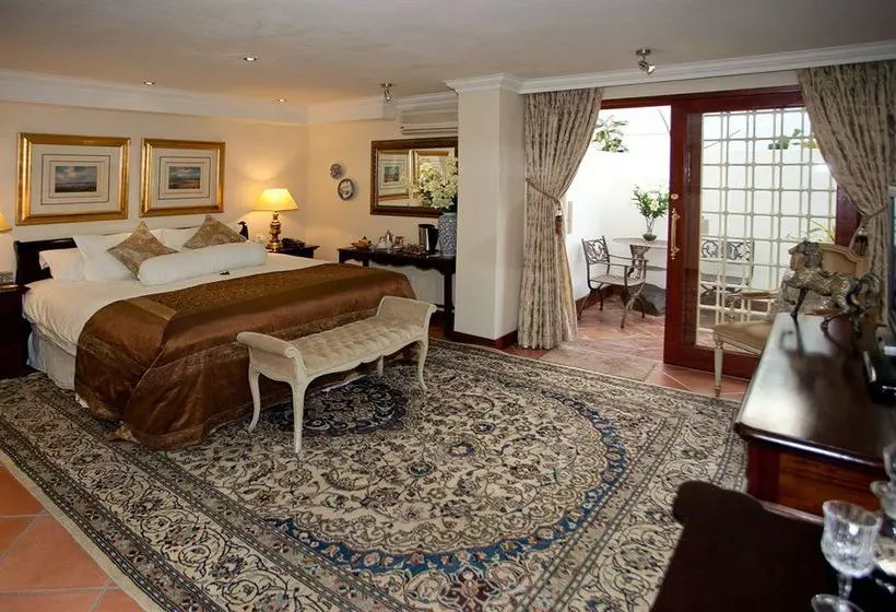 Отель The Oasis Boutique & Residency