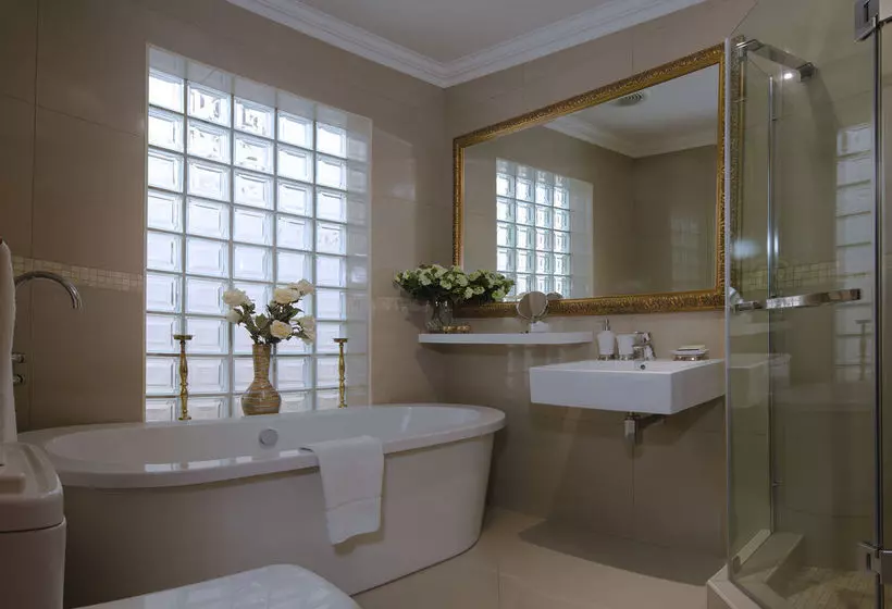 Отель The Oasis Boutique & Residency