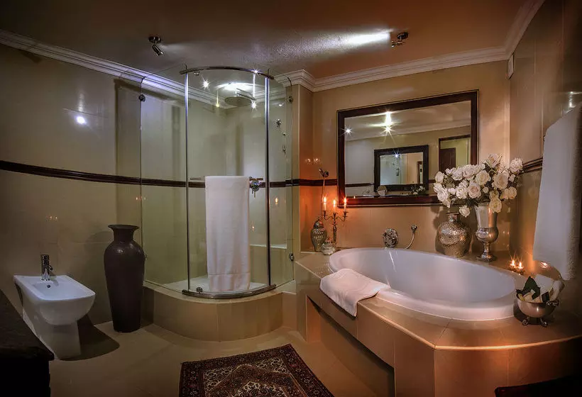 Отель The Oasis Boutique & Residency