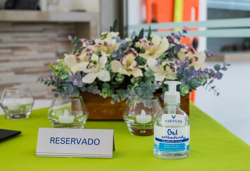 Varanasi Hotel Boutique Aeropuerto