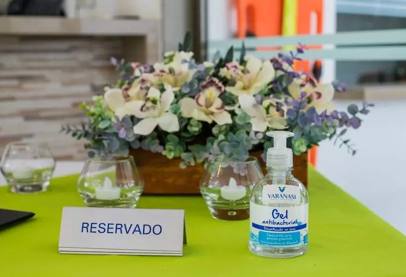 Varanasi Hotel Boutique Aeropuerto