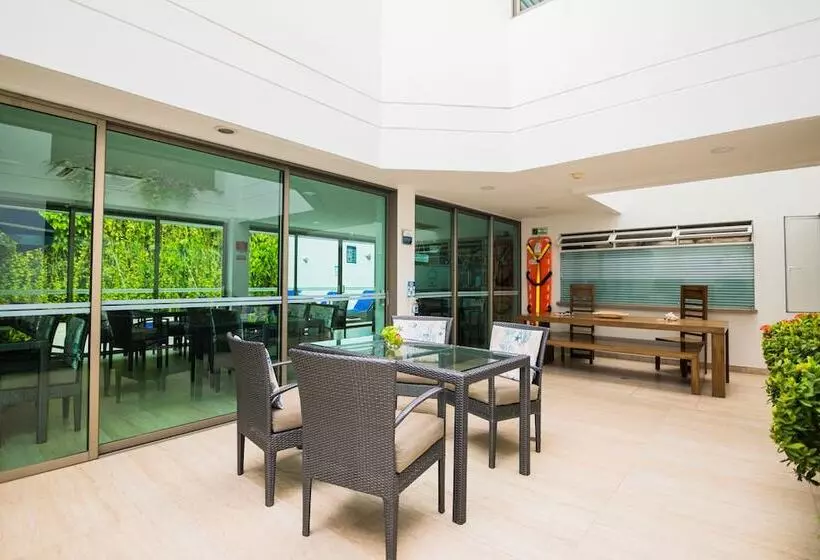 Varanasi Hotel Boutique Aeropuerto