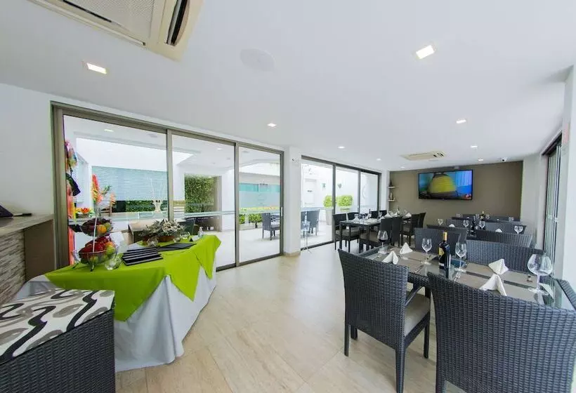 Varanasi Hotel Boutique Aeropuerto