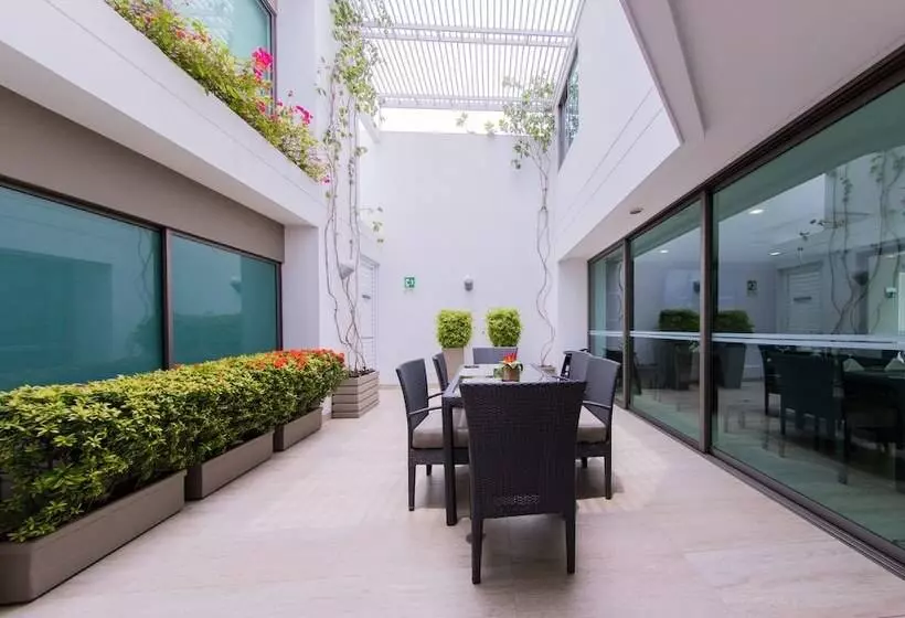 Varanasi Hotel Boutique Aeropuerto