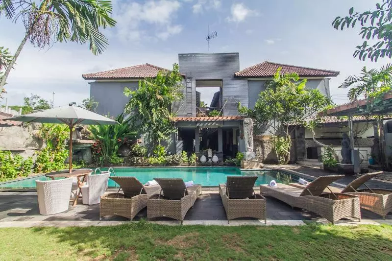 Jimbaran Lestari Hotel & Residence Spa