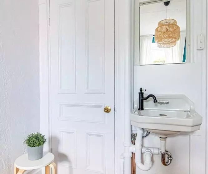 Общежитие Auberge Du Plateau