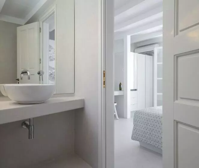 Antony Suites   Adults Only