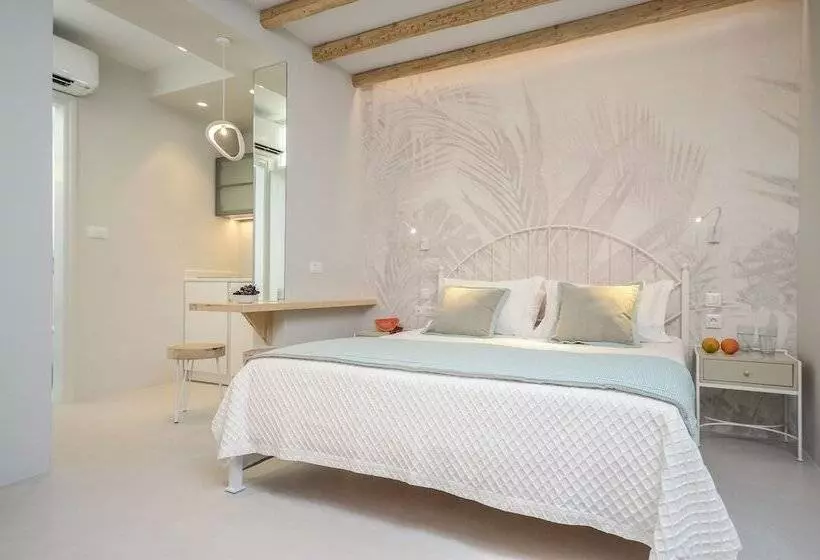 Antony Suites   Adults Only