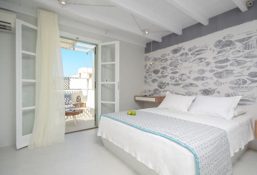 Antony Suites Adults Only