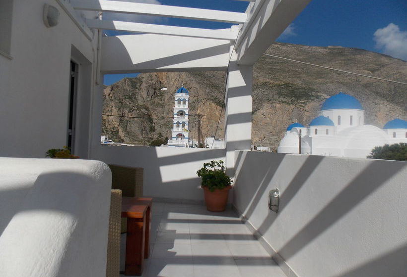 Blue Island Studios & Apartments