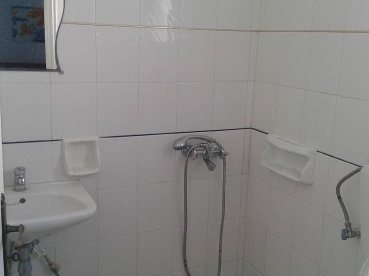 Blue Island Studios & Apartments