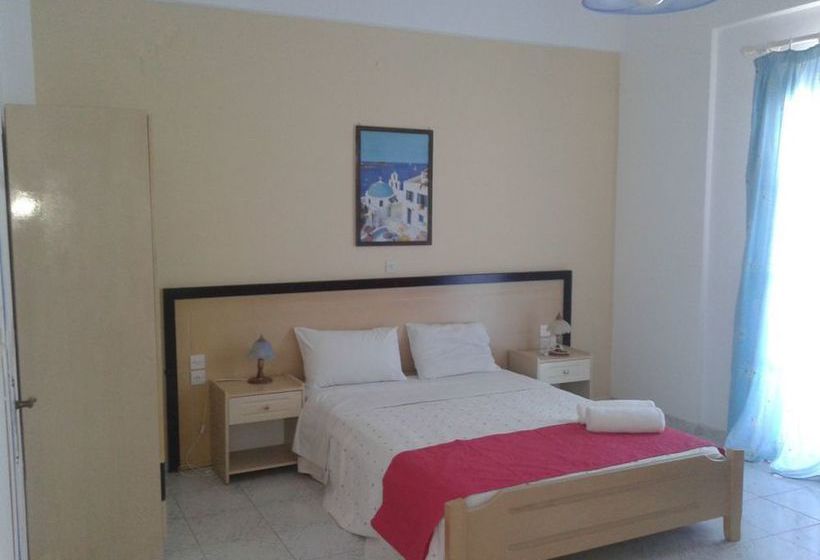 Blue Island Studios & Apartments