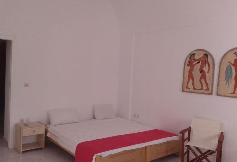 Blue Island Studios & Apartments