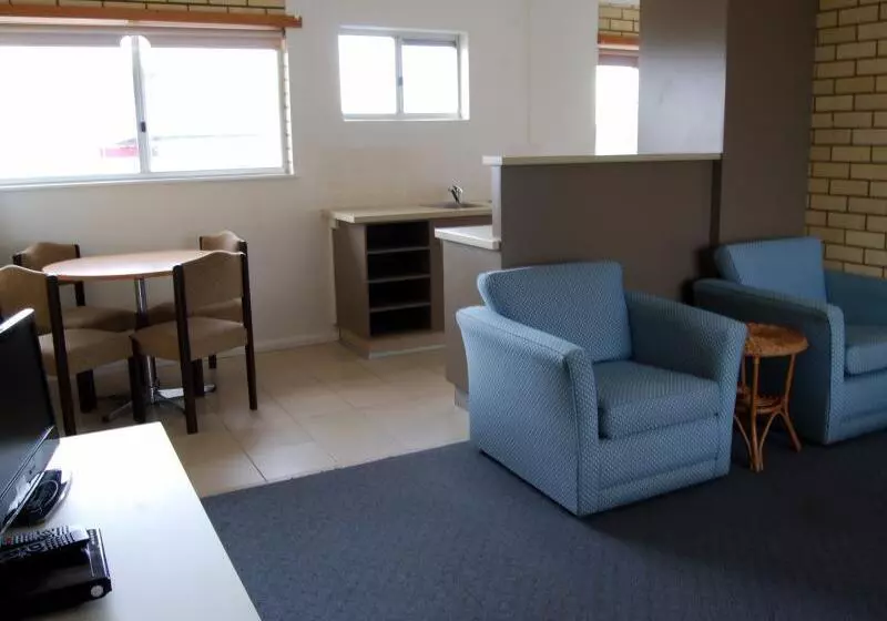 Coastal Comfort Motel