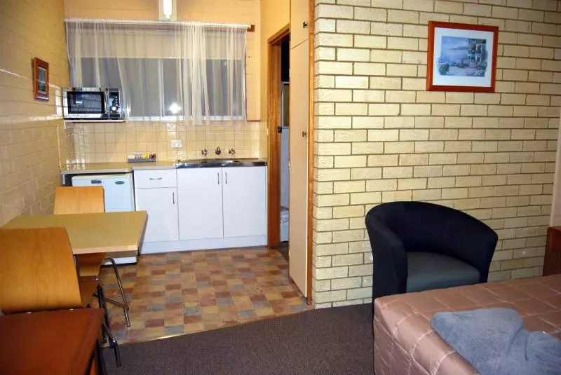 Coastal Comfort Motel