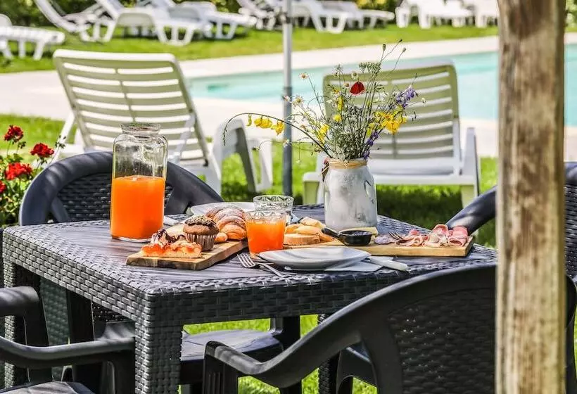 فندق Agriturismo Podere San Giorgio