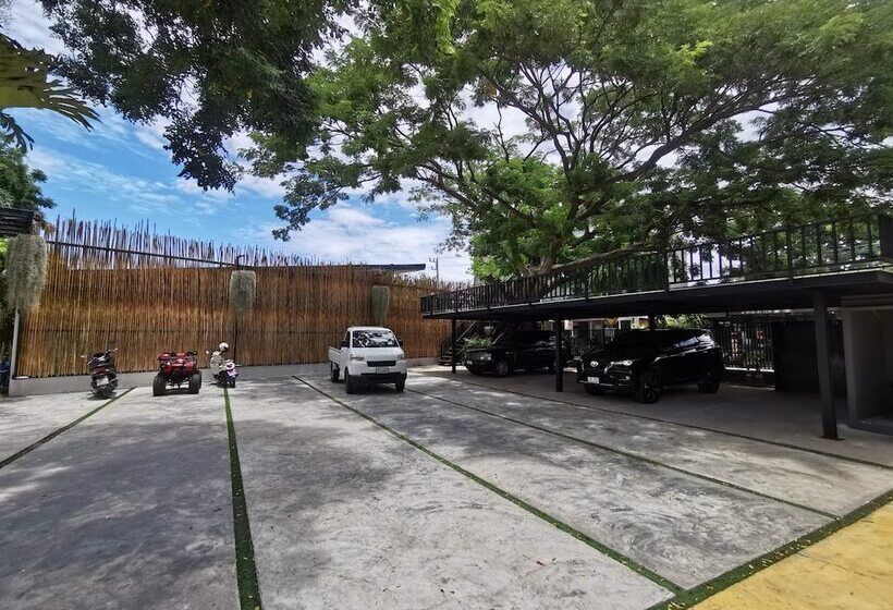 בית מלון כפרי Amara Resort Hua Hin