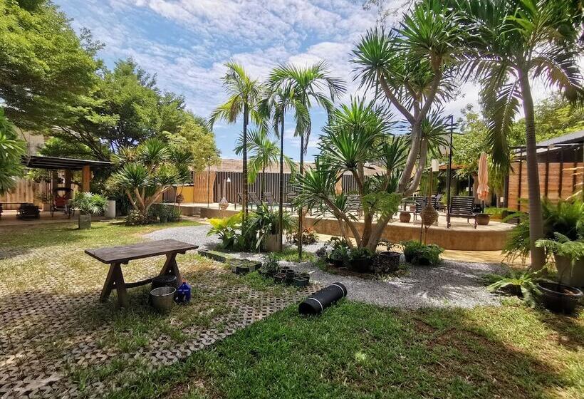 בית מלון כפרי Amara Resort Hua Hin