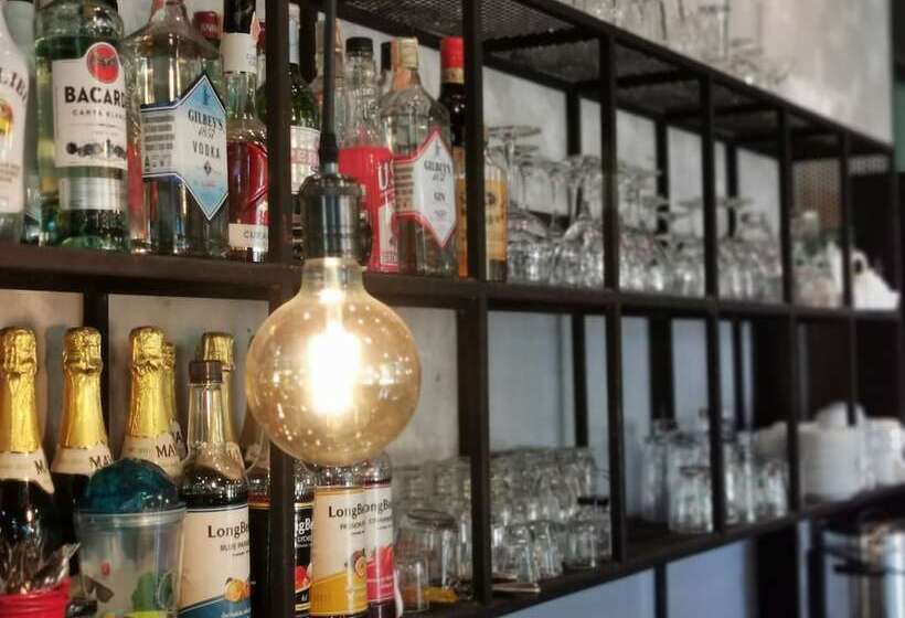 בית מלון כפרי Amara Resort Hua Hin