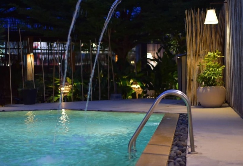 בית מלון כפרי Amara Resort Hua Hin