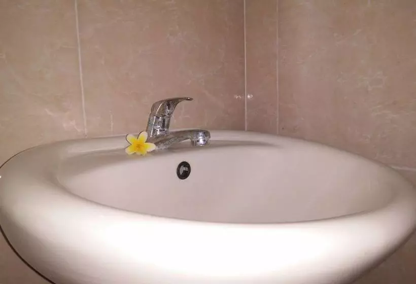 Отель Balangan Cottage