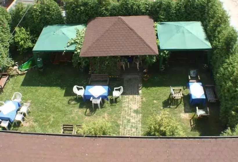 هتل Daisy Superior