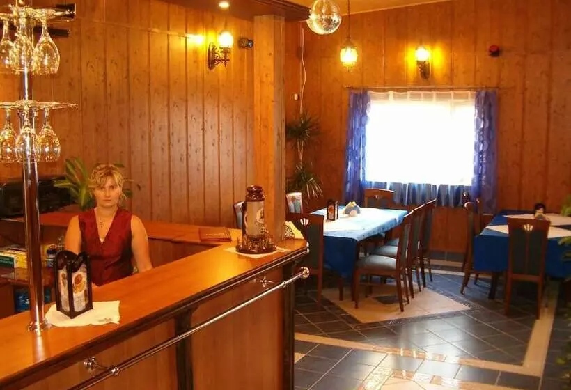 هتل Daisy Superior