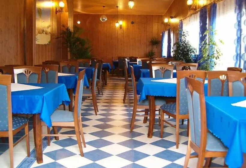 هتل Daisy Superior