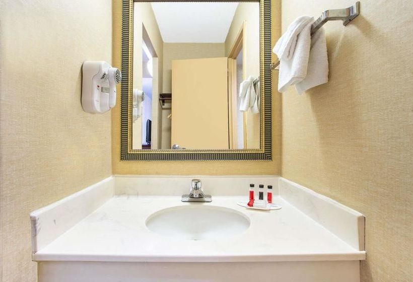 فندق Days Inn By Wyndham College Park