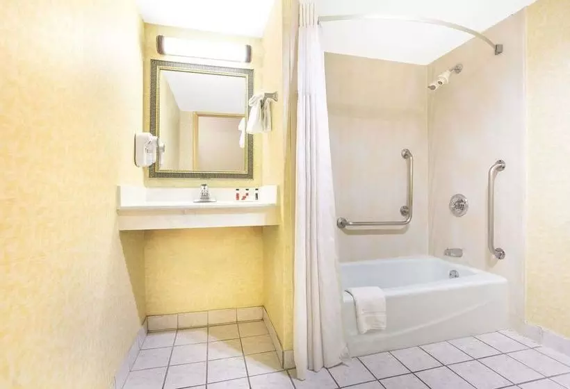 ホテル Days Inn By Wyndham College Park