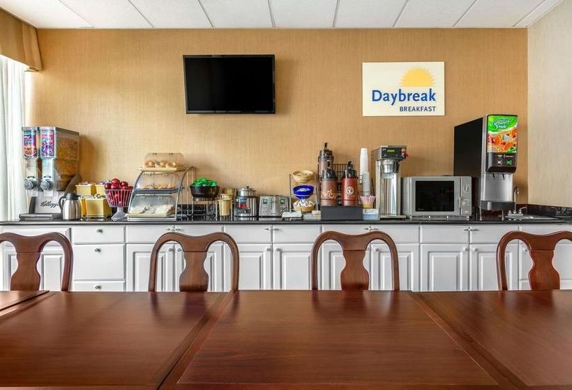 فندق Days Inn By Wyndham College Park