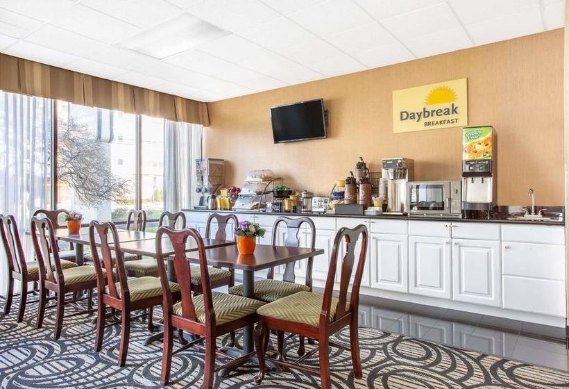 فندق Days Inn By Wyndham College Park