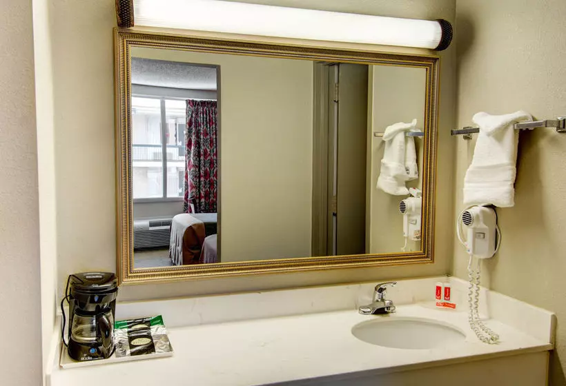 호텔 Econo Lodge Takoma Park