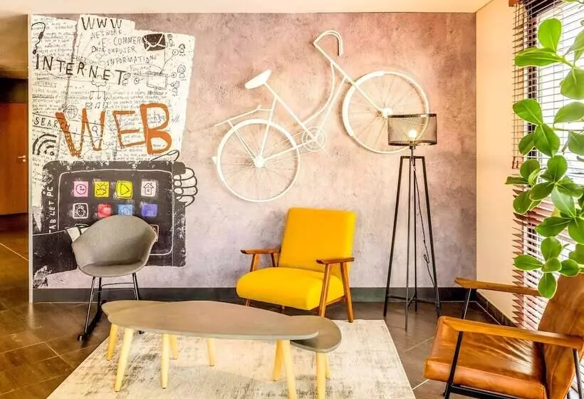 هتل Ibis Marne La Vallée Val D'europe