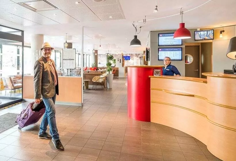 هتل Ibis Marne La Vallée Val D'europe